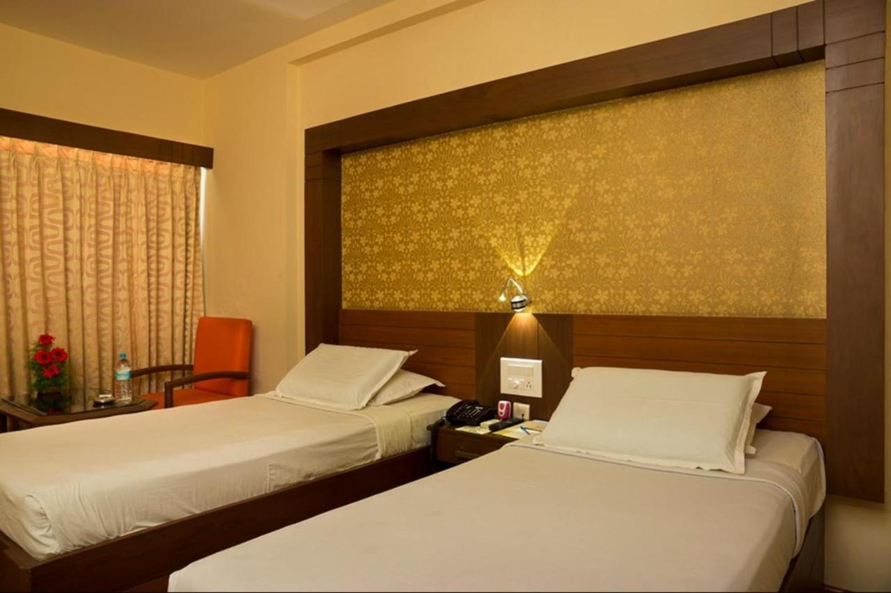 Hotel Park Plaza Madurai Exterior photo