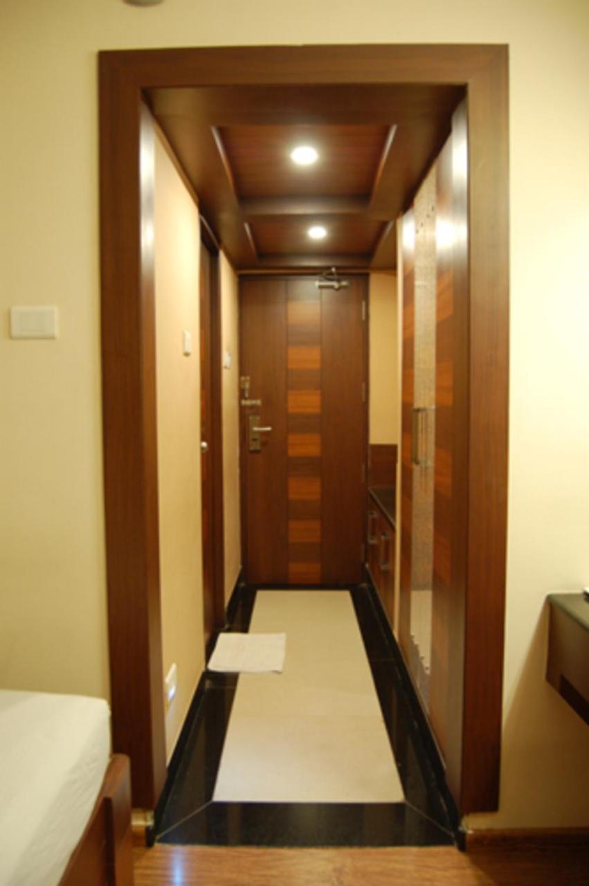 Hotel Park Plaza Madurai Exterior photo